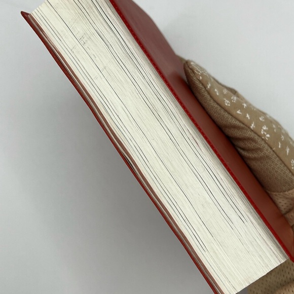 Saint Joseph Sunday Missal Red and Gold - Picture 6 of 14